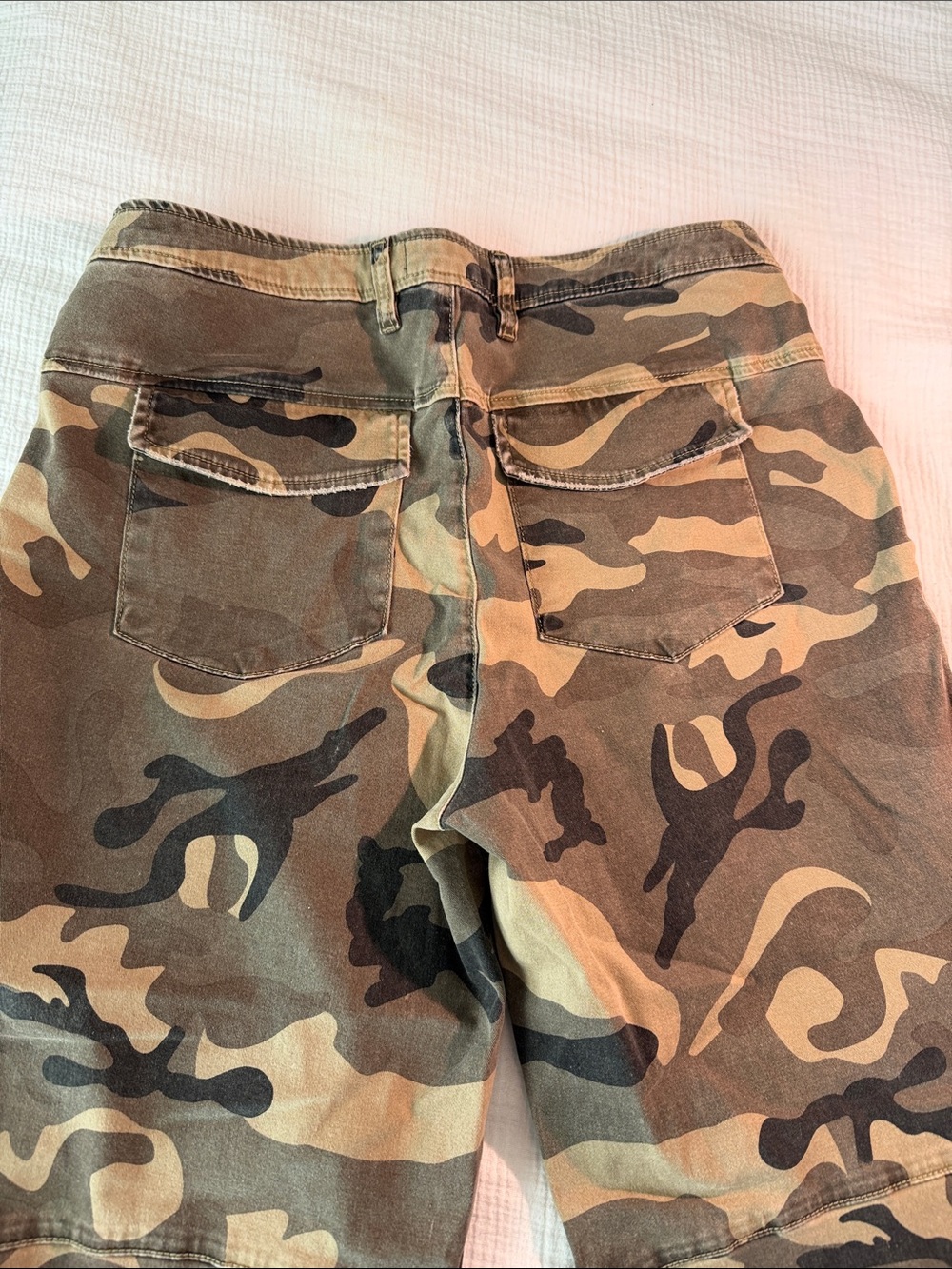 Kut from the Kloth Women's Ashton Camouflage Ankle Pants - Green, Brown, Tan - Picture 2 of 8